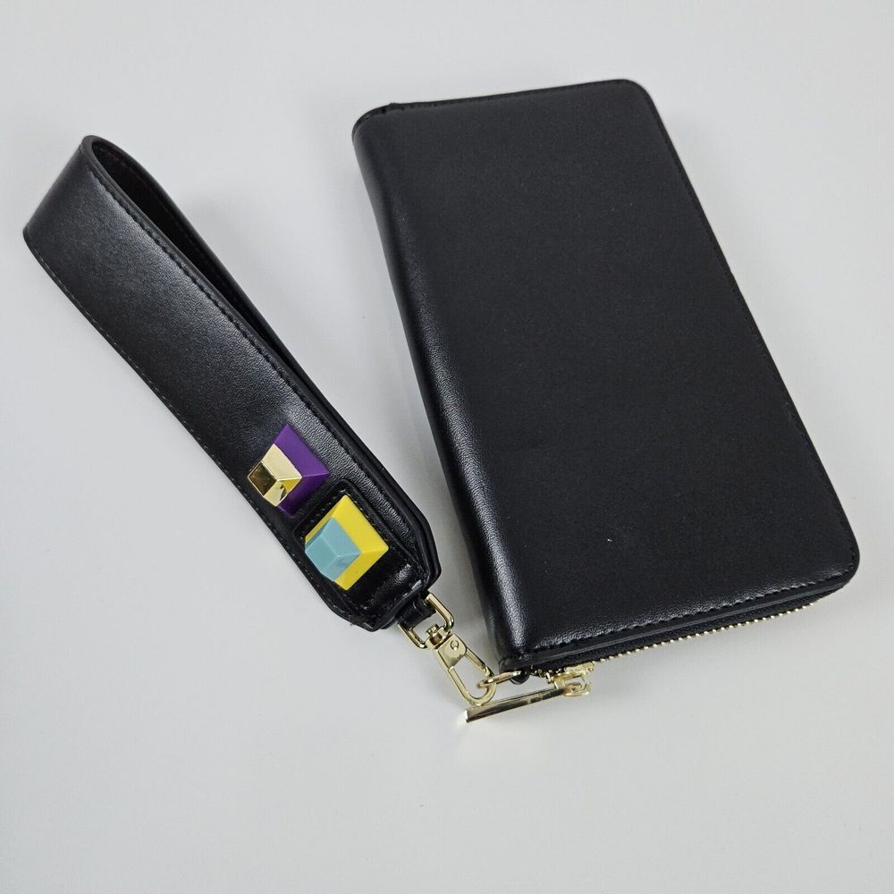 KC Jagger Black Wallet/Wristlet NWOT Leather‎ Zip Around Gold Colored Hardware